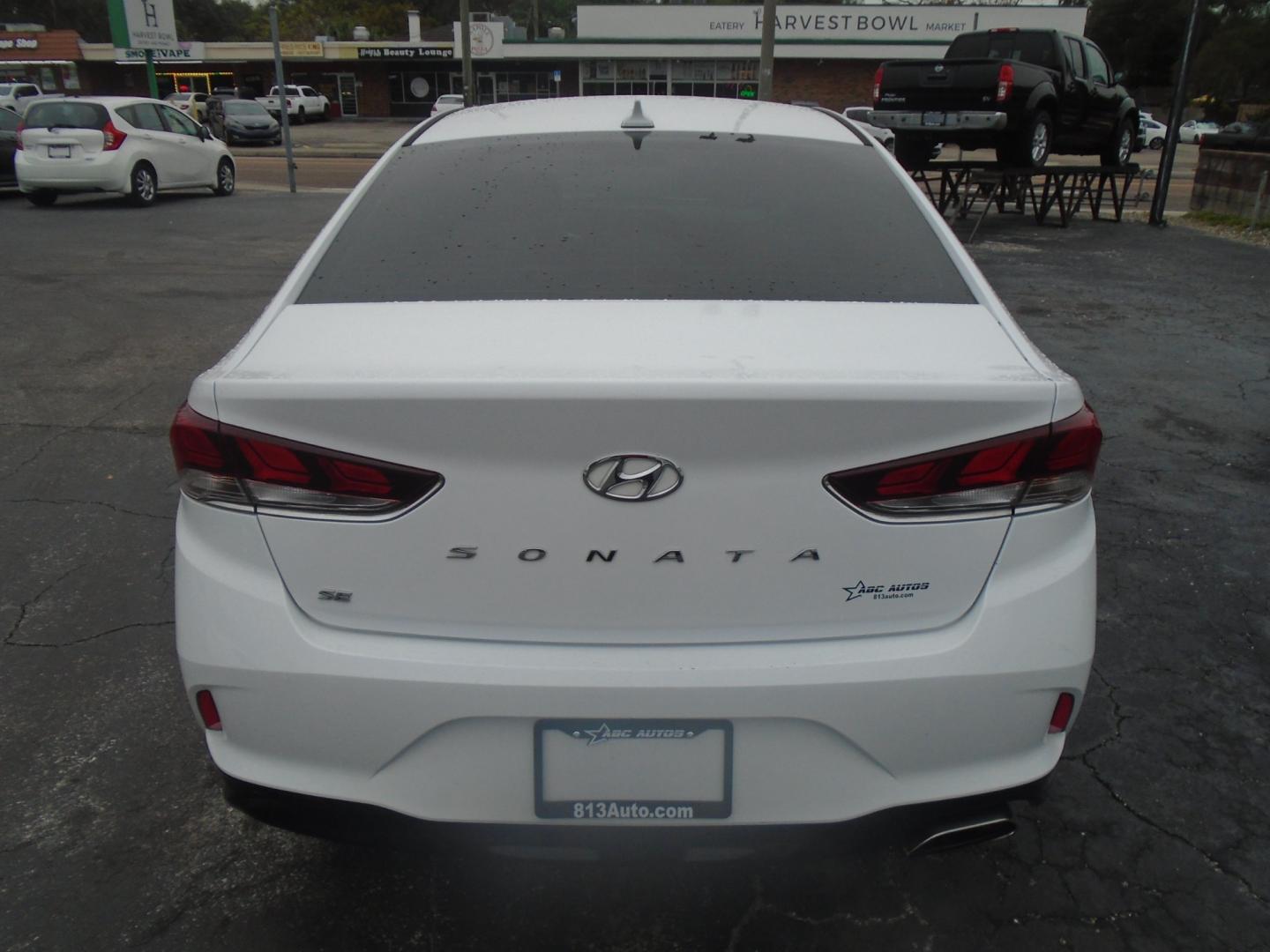 2018 Hyundai Sonata (5NPE24AF5JH) , located at 6112 N Florida Avenue, Tampa, FL, 33604, (888) 521-5131, 27.954929, -82.459534 - Photo#5